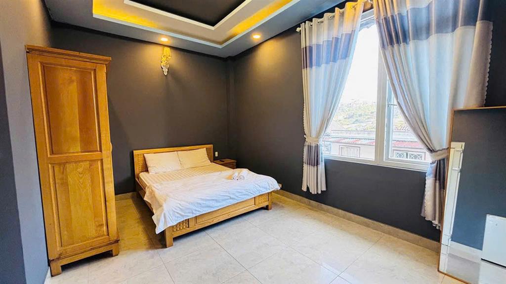 Cho thuê villa view rừng thông full nội thất có sân rộng giá 20 triệu đường Nguyễn Đình
