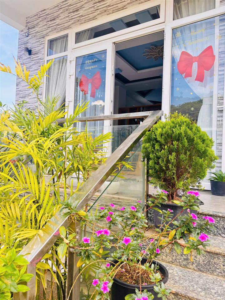 Cho thuê villa view rừng thông full nội thất có sân rộng giá 20 triệu đường Nguyễn Đình