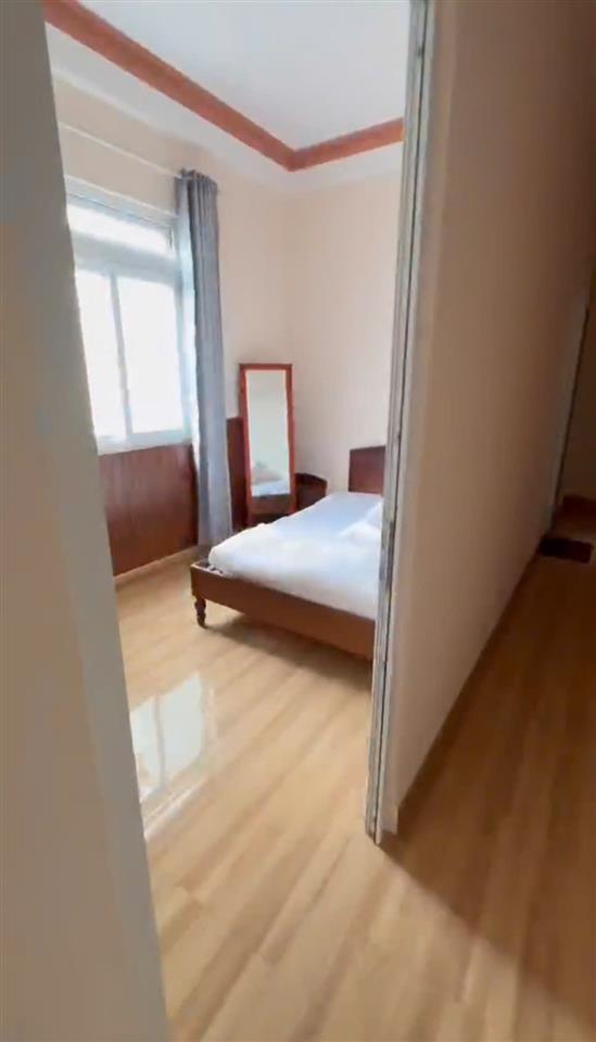 Cho thuê nhà 5 phòng ngủ sân đậu ô tô giá 15 triệu đường Phan Đình Phùng Đà Lạt