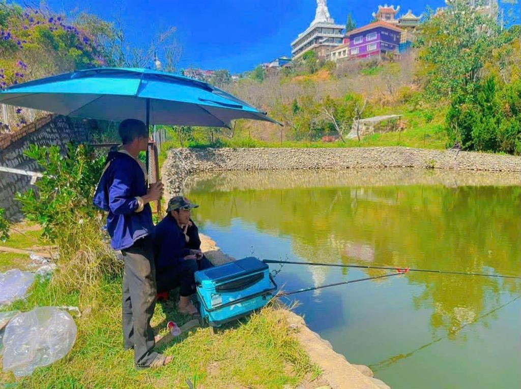 Cho thuê đất có hồ cá hơn 1 sào phù hợp kinh doanh giá 10 triệu đương Khe Sanh Đà Lạt Lâm