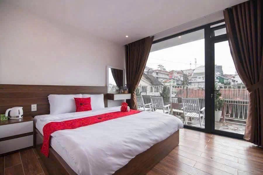 Sang nhượng khách sạn 20 phòng có sân vườn view phố giá 42 triệu đường Đào Duy Từ Đà Lạt