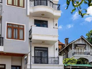 Cho thuê homestay 6 phòng ngủ full tiện nghi sân bbq giá 20 triệu đường Mai Hắc Đế Đà Lạt