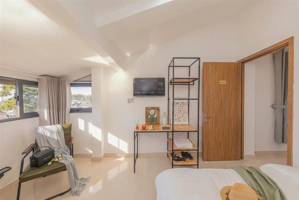 Cho thuê khách sạn 10 phòng full nội thất đang kinh doanh ổn định trung tâm giá 35 triệu
