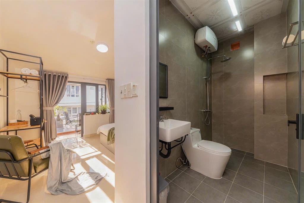 Cho thuê khách sạn 10 phòng full nội thất đang kinh doanh ổn định trung tâm giá 35 triệu