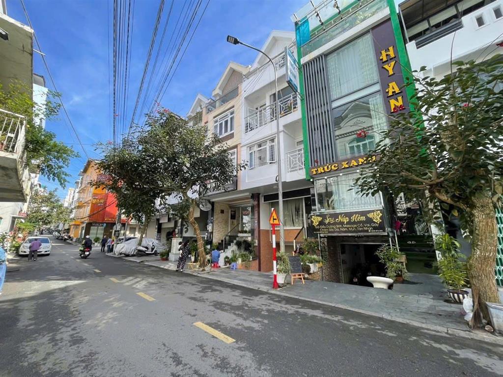 Cho thuê nhà mặt tiền 7 phòng ngủ có bán hầm giá 25 triệu đường Nguyễn Thị Nghĩa Đà Lạt
