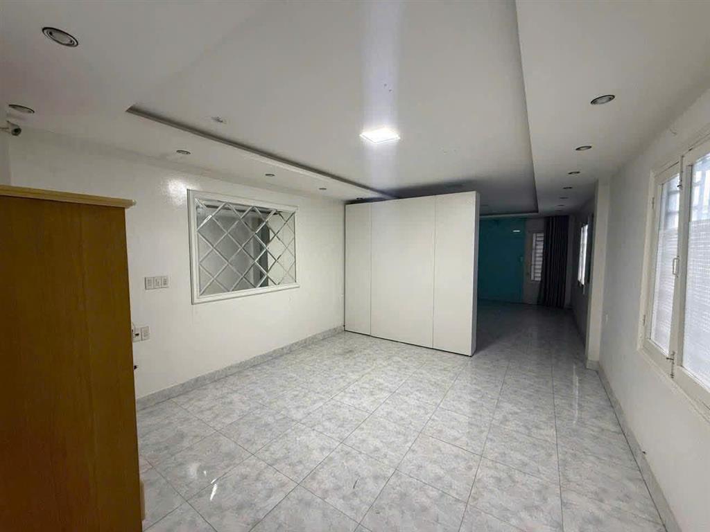 Cho thuê nhà nguyên căn mặt tiền kinh doanh đa ngành giá 40 triệu đường Phan Đình Phùng