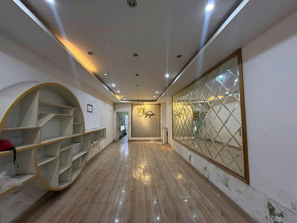 Cho thuê nhà nguyên căn mặt tiền kinh doanh đa ngành giá 40 triệu đường Phan Đình Phùng