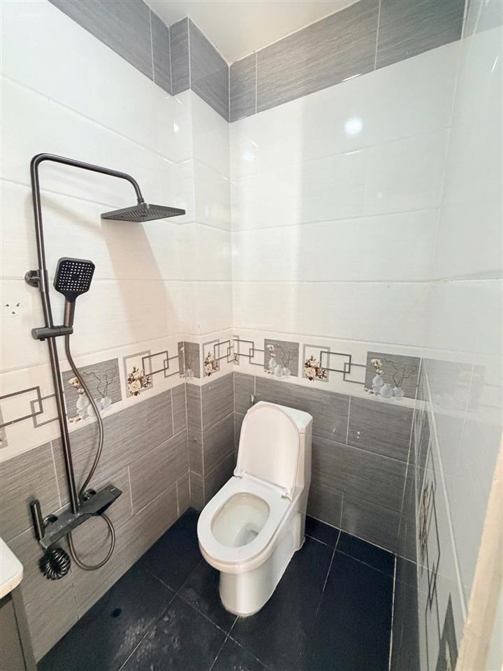 Nhà khu đường gò xoài 11 x 19m, 1 lầu 1 st (6pn, 6wc)