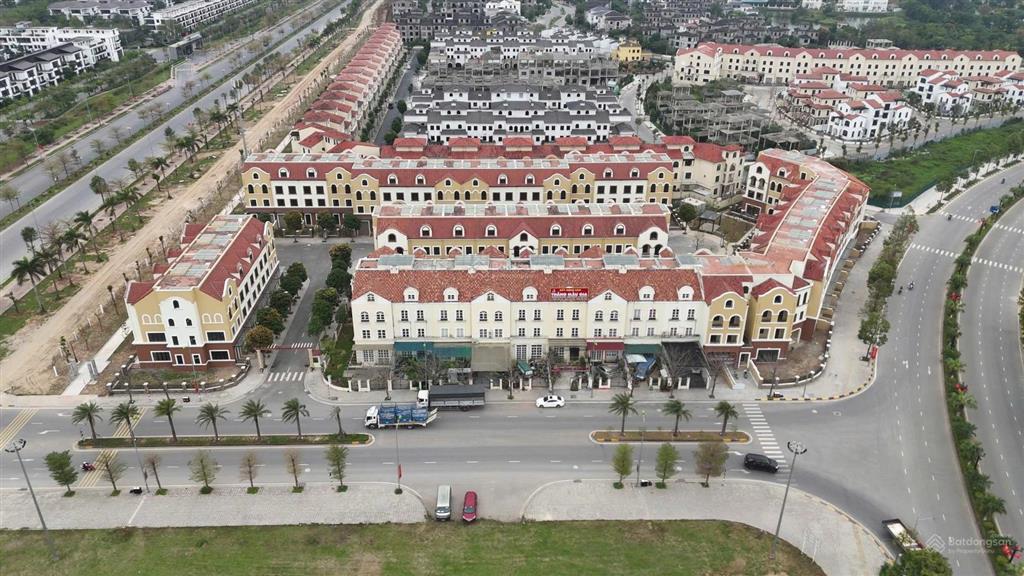 Vista palma  shophouse duy nhất đối diện tháp đôi biểu tượng  sổ đỏ lâu dài vốn 30% nhận nhà ngay