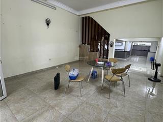 Chính chủ cho thuê nhà mặt đường nghi tàm, tiện kinh doanh, văn phòng, airbnb