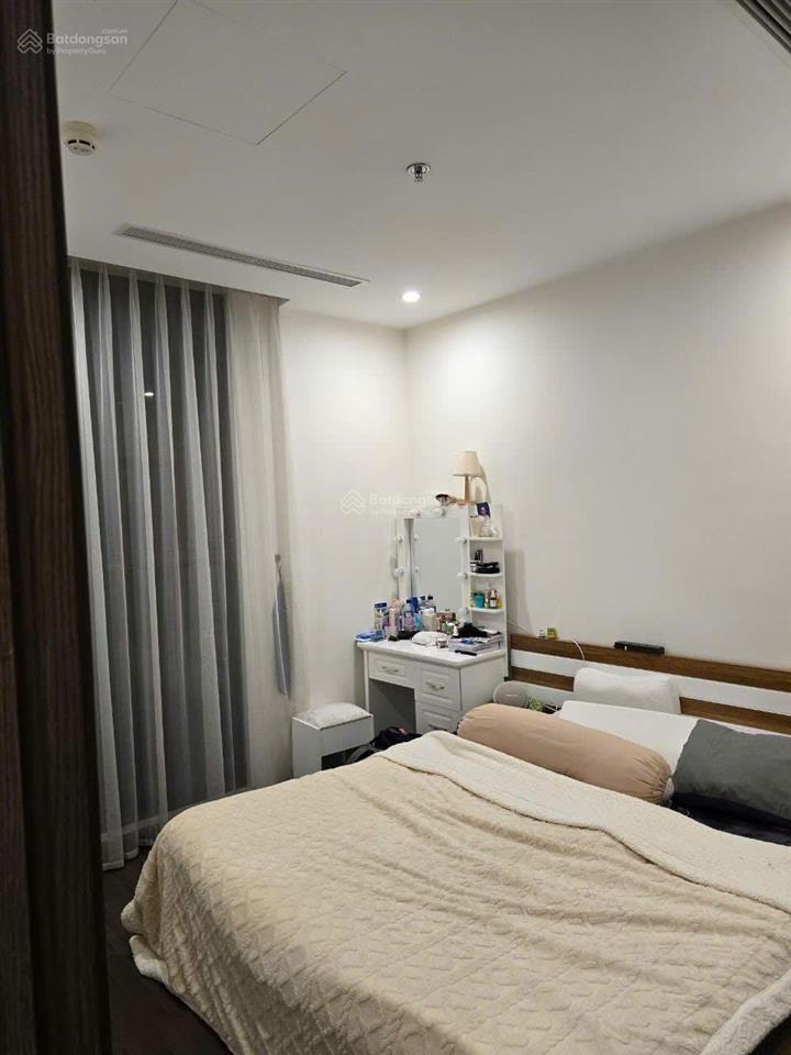 Em cần bán căn 1pn1vs full đầy đủ đồ, dt 40m2, giá 4,550 tỷ tại vinhomes symphony long biên, hà nội