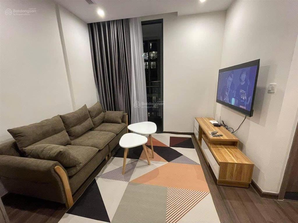 Em cần bán căn 1pn1vs full đầy đủ đồ, dt 40m2, giá 4,550 tỷ tại vinhomes symphony long biên, hà nội