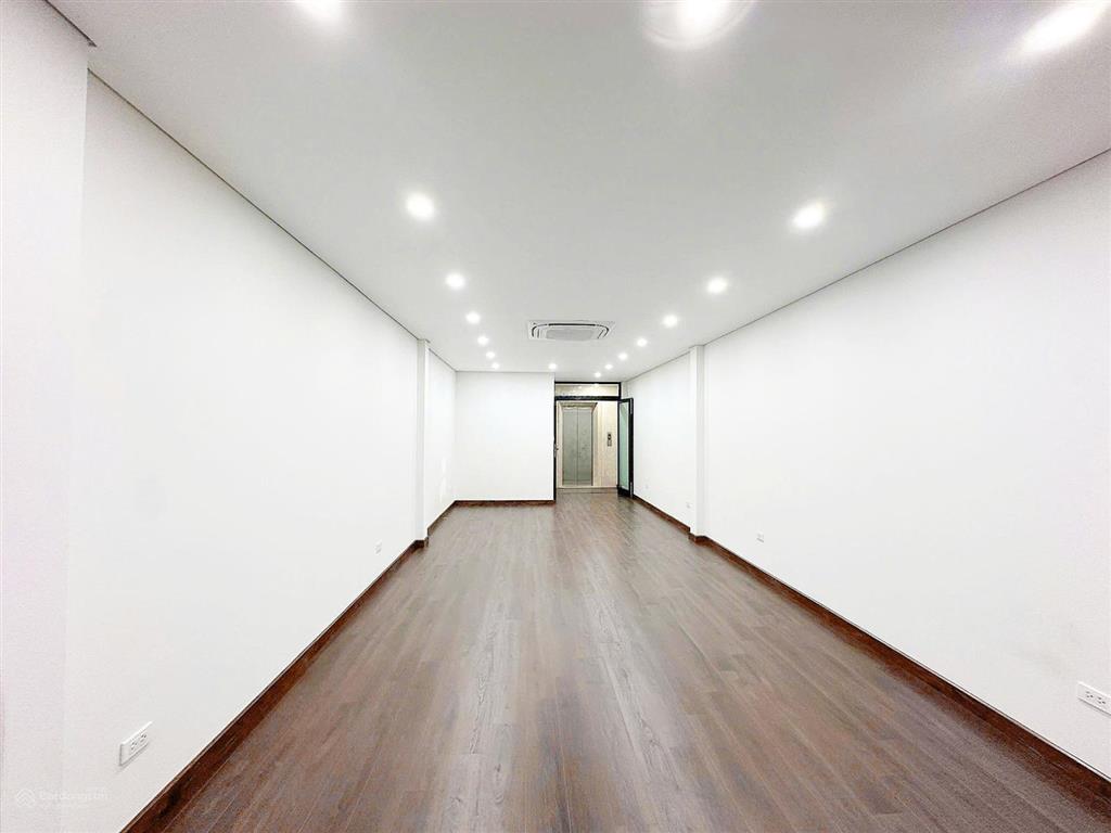 Cho thuê văn phòng 60m  8tr tại vạn phúc, hà đông