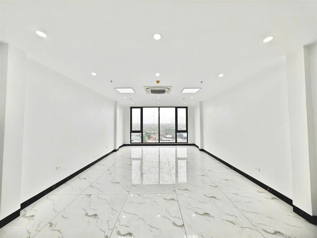 Cho thuê văn phòng 90m², 12tr5, chia sẵn 2 phòng, có tầng hầm, thang máy, pccc tại tc5 yên xá