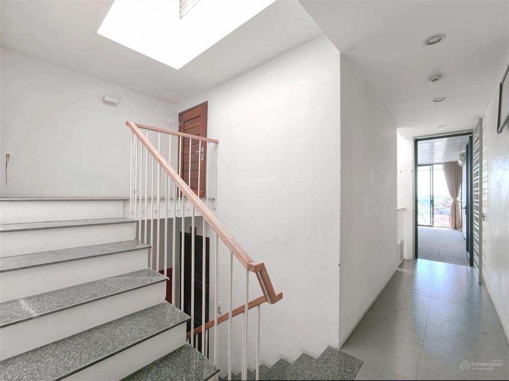 Văn phòng cho thuê 100m/13tr sẵn 2p có thang máy, điều hòa, làm việc 24/7 đỗ xe free tại văn quán