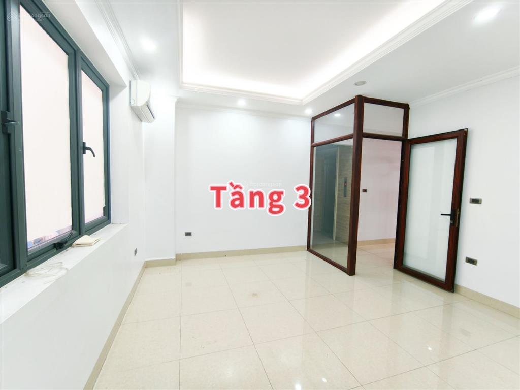 Cho thuê văn phòng 3 tầng, tổng diện tích 300m2 tại văn phú, có hầm và thang máy, đủ điều hòa