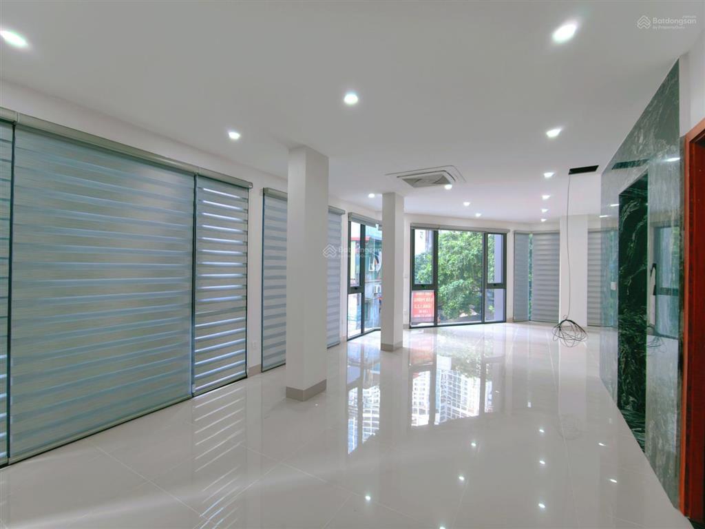 Cho thuê văn phòng 65m², 8tr  có điều hòa, thang máy