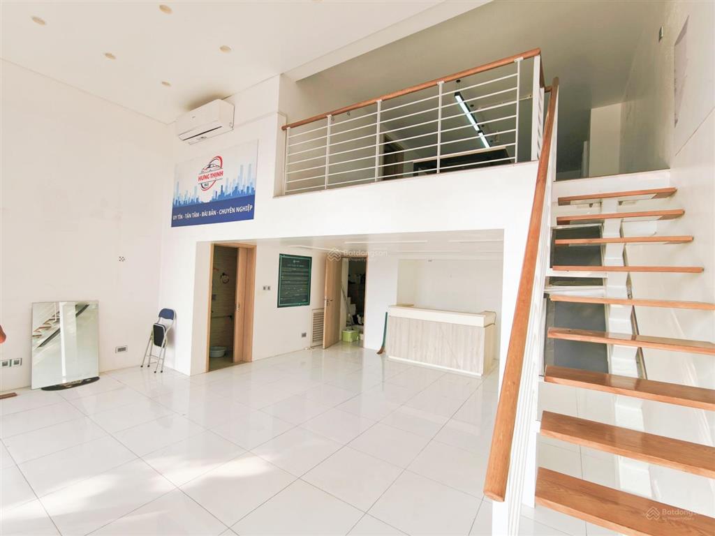 Cho thuê mbkd tại mặt đường quang liệt dt 90m, giá thuê 18tr phù hợp làm văn phòng giao dịch