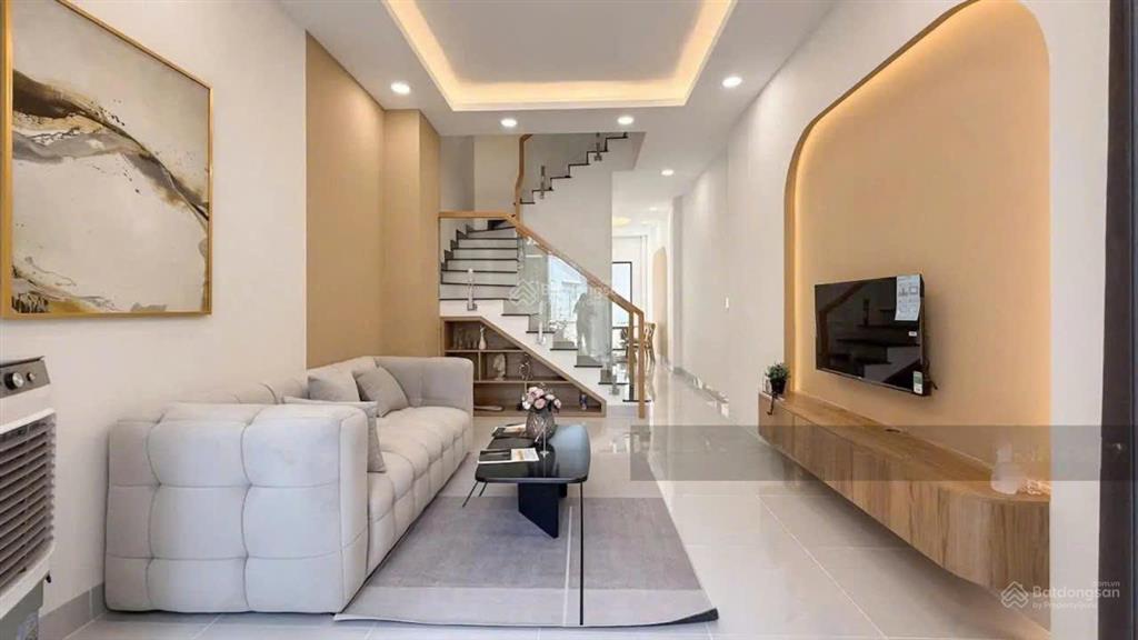 Chính chủ gấp bán nhà hxh trường sa, p12, q3 cn = 39.1m2, 3 tầng. chỉ 8,5 tỷ tl