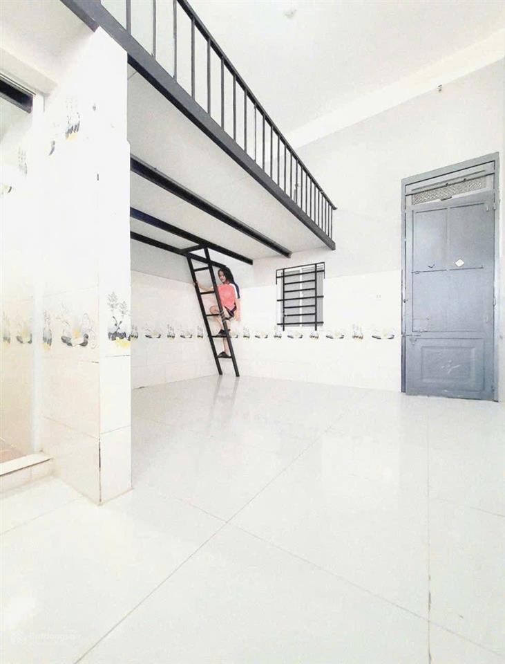 Ngay lê văn sỹ  gần phú nhuận không giới hạn người ở 3,9tr/th có thang máy, bảo vệ