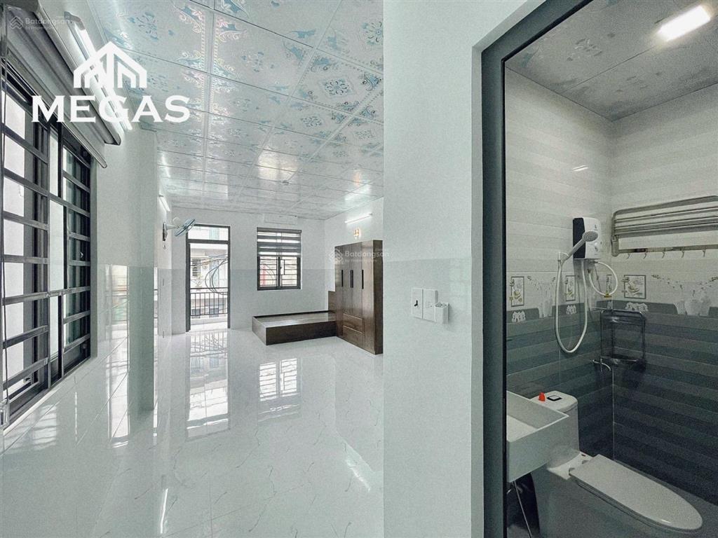 Mới 100% ngay quận 10, gần ngã tư bảy hiền, có ban công giá từ 5tr