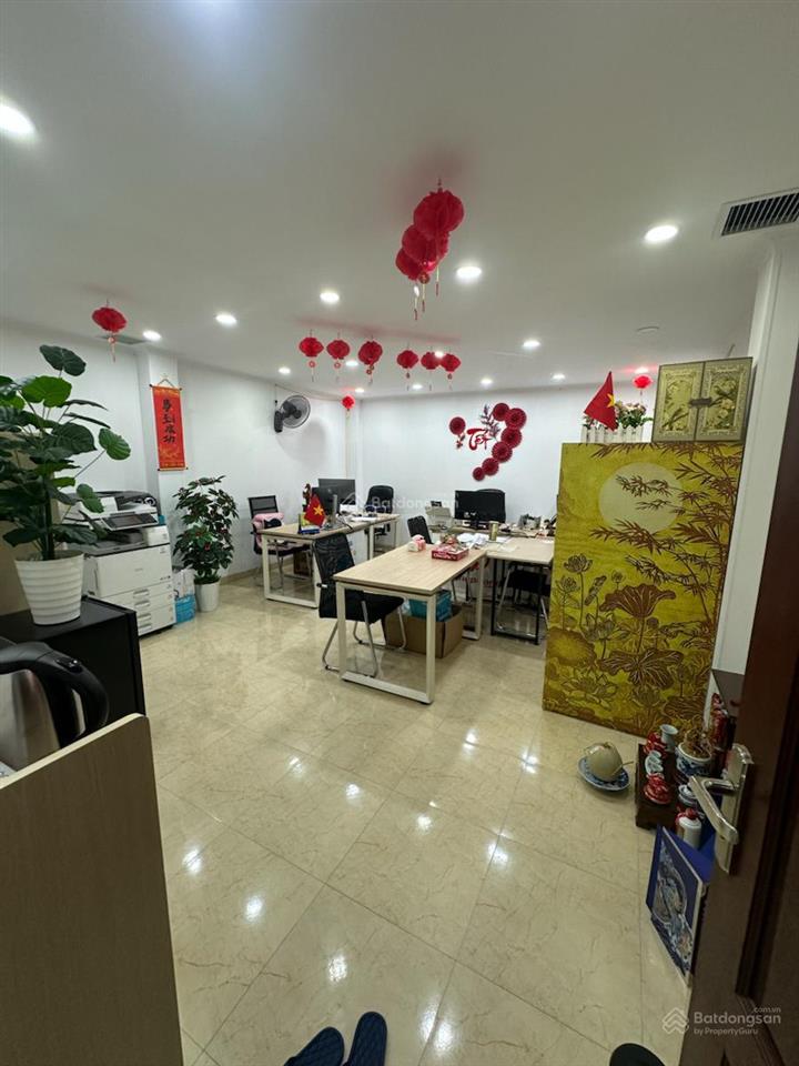 Bán tòa văn phòng trung kính  cầu giấy 81m²  7t  mt5.1m  40ty (tl) ở + dòng tiền + giữ tiền