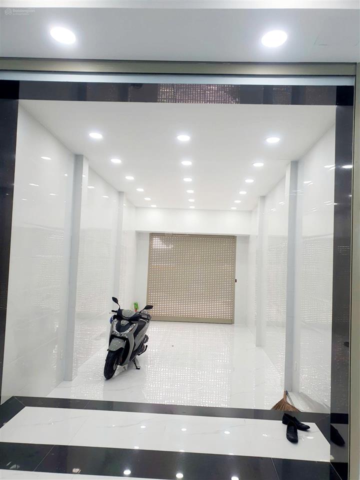 Nhà mới 3 lầu 4x29m mặt tiền đường lê văn khương giá 14tr/th cọc 2th