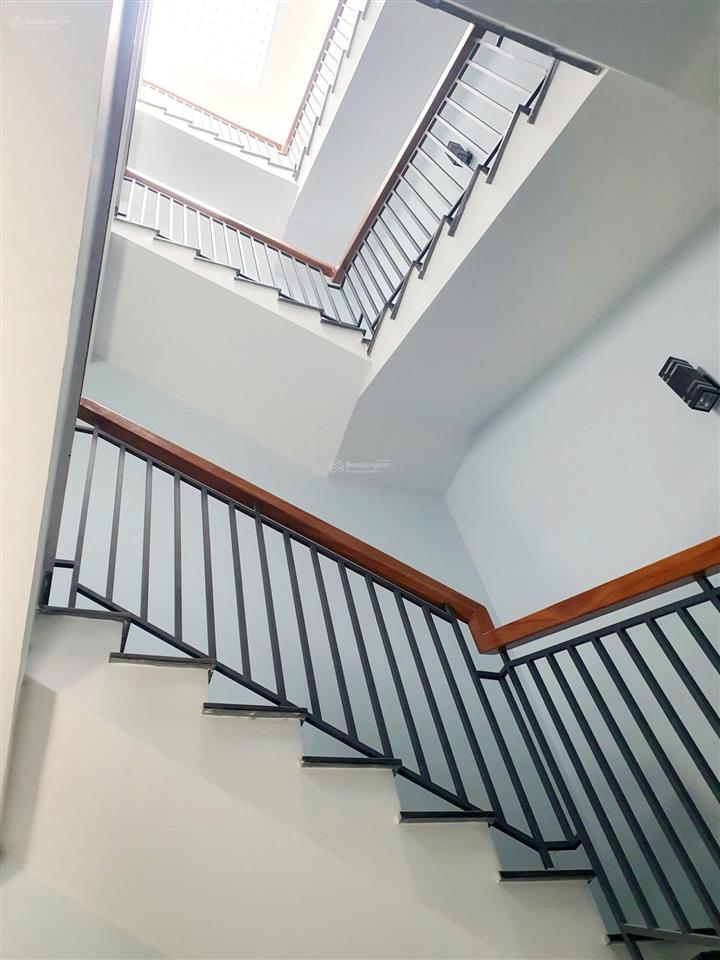Nhà mới 3 lầu 4x29m mặt tiền đường lê văn khương giá 14tr/th cọc 2th