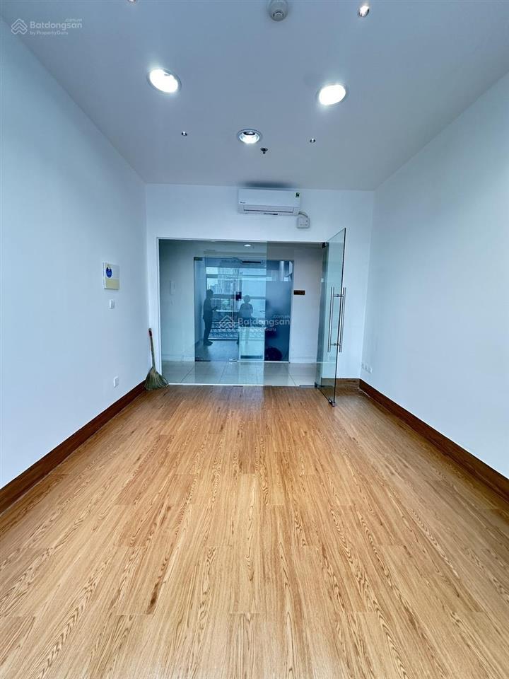 Chính chủ cho thuê văn phòng 7tr/ tháng  the prince residence phú nhuận