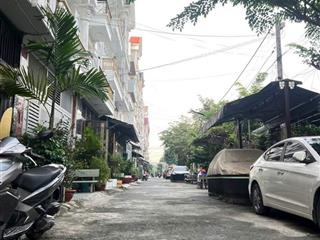 Nhà bán 5 tầng, khu phân lô đồng bộ. đường 10m  tặng full nội thất  lê văn khương, quận 12.