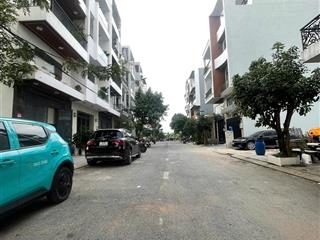 Siêu phẩm 4 tầng kiên cố full nội thất đường nhựa 12m có vỉa hè. khu nhà cao tầng đồng bộ cao cấp.