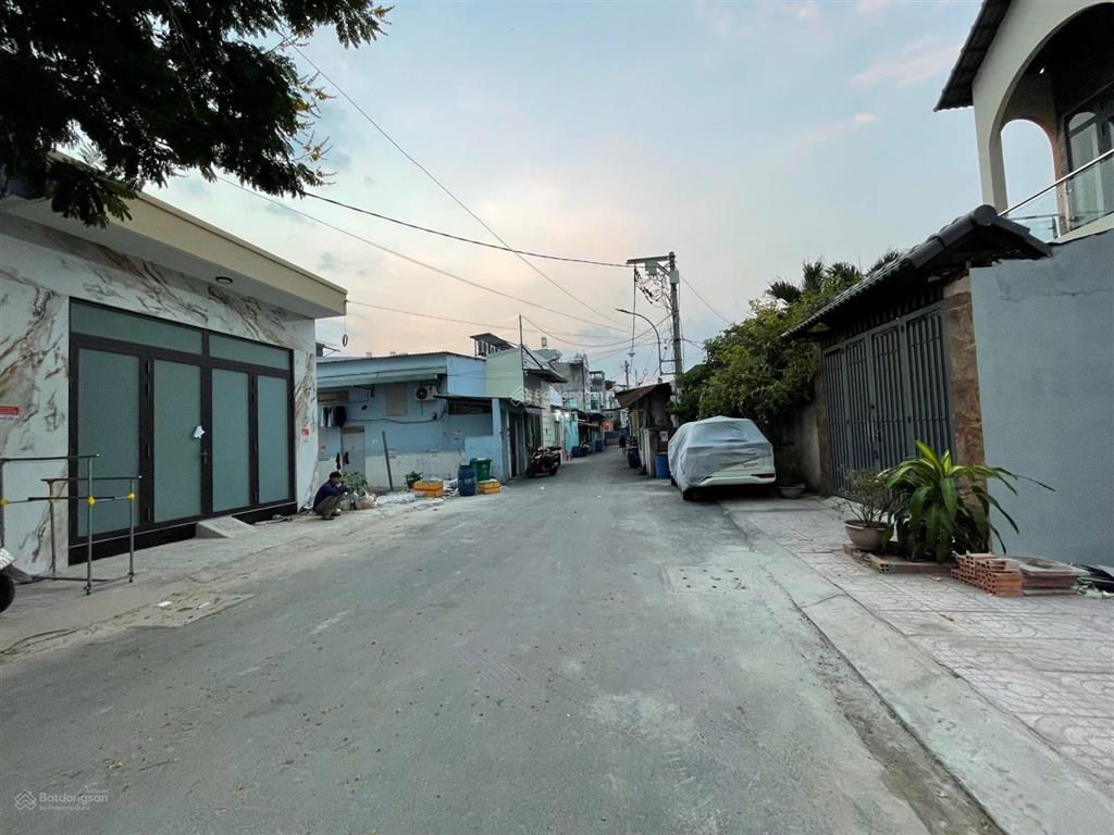 Nhà phố cao cấp mới tinh 5 tầng gần đại học giao thông huỳnh thị hai tân chánh hiệp, q12.