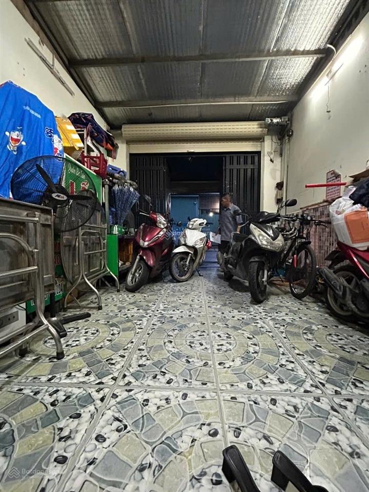 Nhà mặt tiền trần thị hè q12, 4 tầng có vỉa hè. phù hợp mở vp, spa, shop khai thác là có dòng tiền.