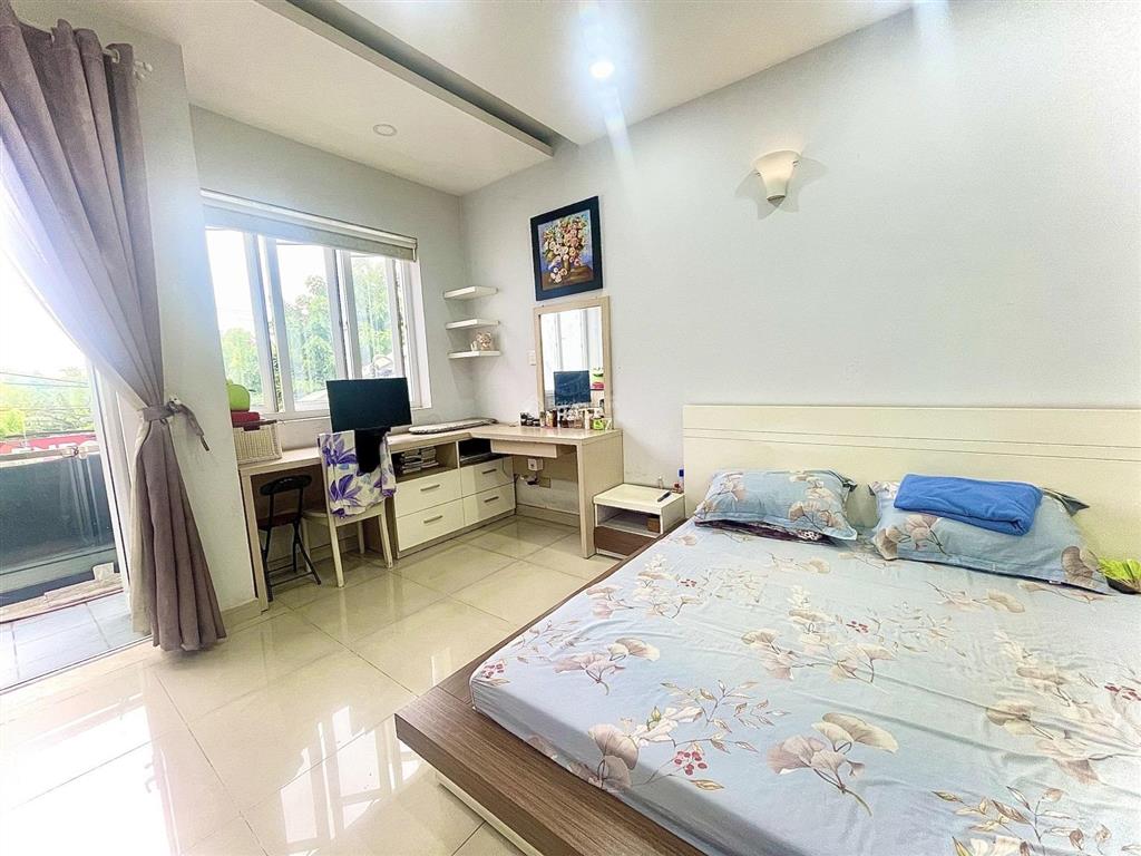 Nhà mặt tiền nguyễn thị bẩy  3 tầng 120m2  vị trí đắc địa  gần hiệp thành city quận 12.