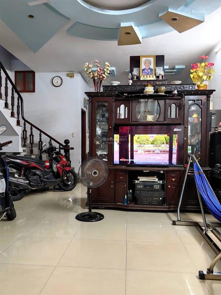 Nhà 3 tầng đúc mặt tiền đường tân hiệp 15  đường nhựa 12m có lề  kinh doanh đỉnh. giá chỉ 3,7 tỷ