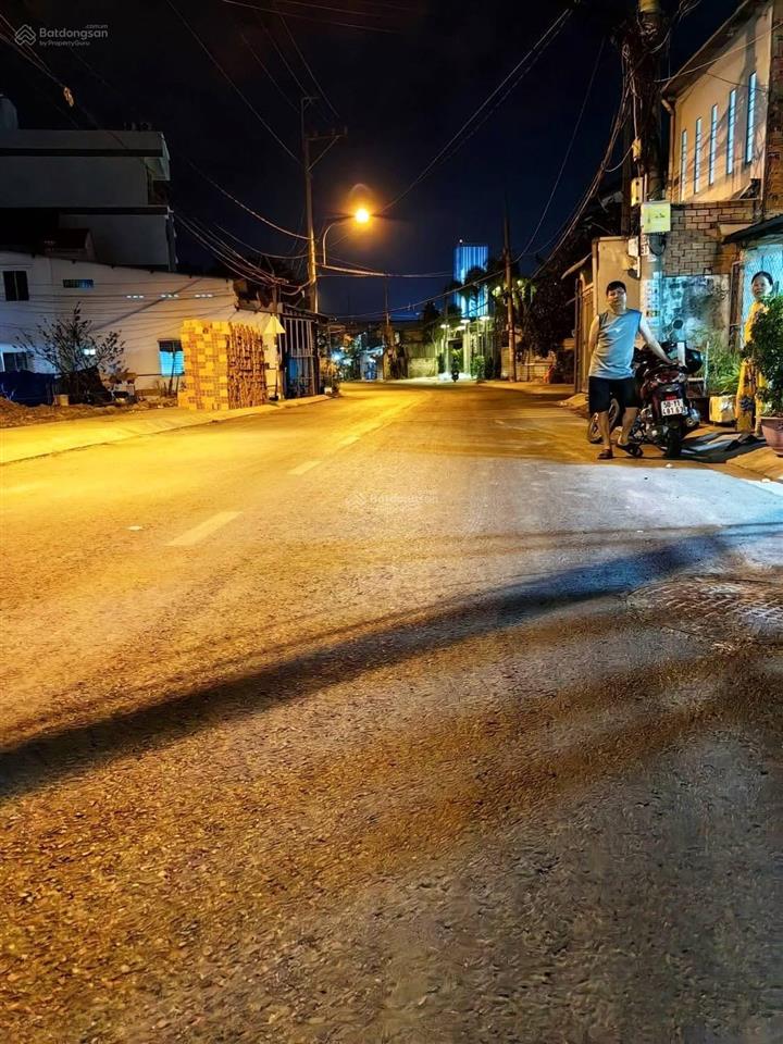 Nhà 3 tầng đúc mặt tiền đường tân hiệp 15  đường nhựa 12m có lề  kinh doanh đỉnh. giá chỉ 3,7 tỷ