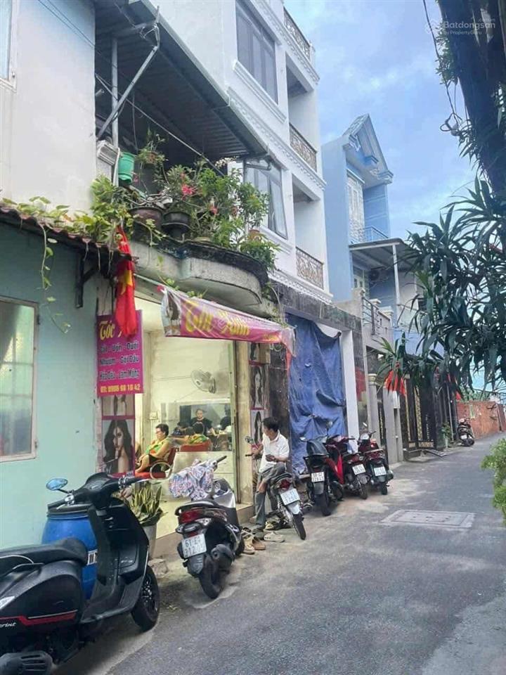 Siêu phẩm  2 tầng  ngay bến xe buýt hiệp thành  hẻm ô tô thông  hiệp thành  quận 12  giá 4.92