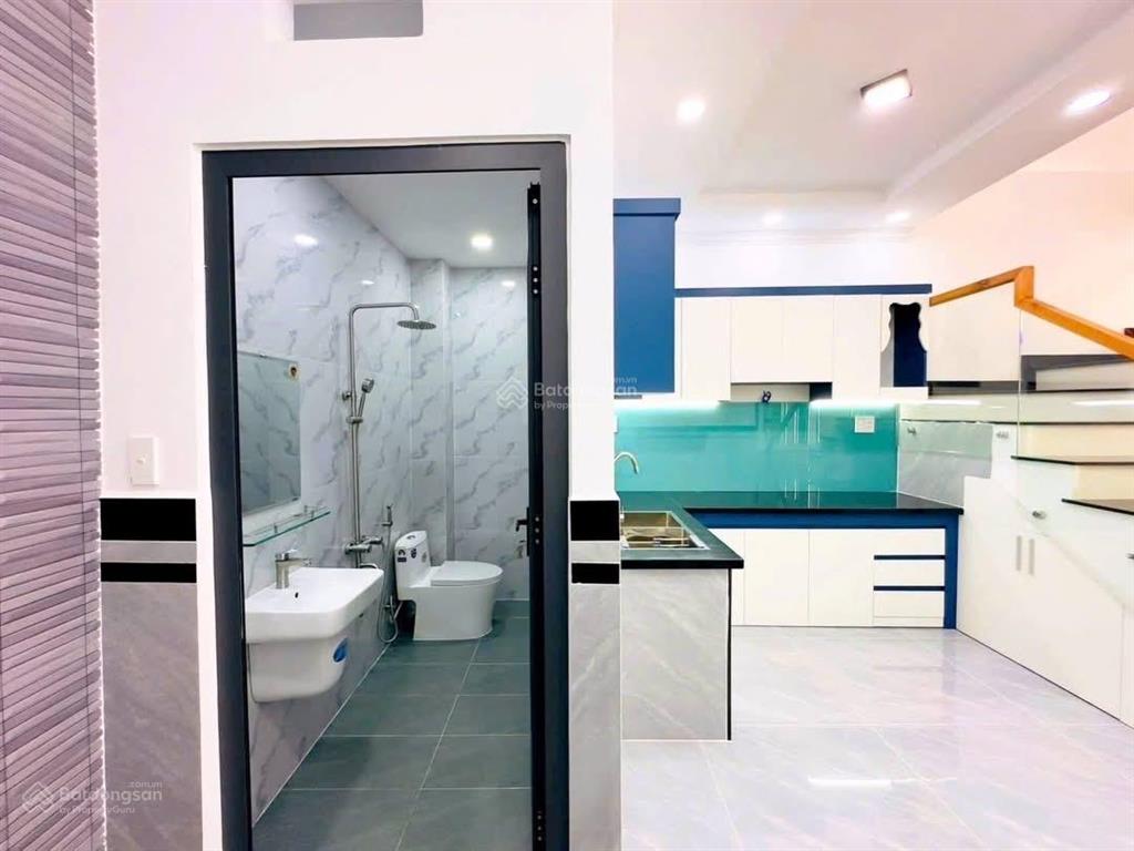 Siêu phẩm  2 tầng  ngay bến xe buýt hiệp thành  hẻm ô tô thông  hiệp thành  quận 12  giá 4.92