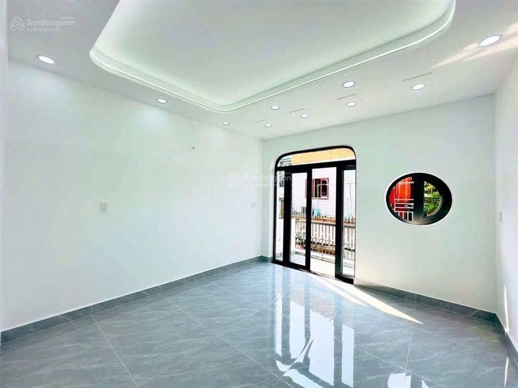 Siêu phẩm  2 tầng  ngay bến xe buýt hiệp thành  hẻm ô tô thông  hiệp thành  quận 12  giá 4.92