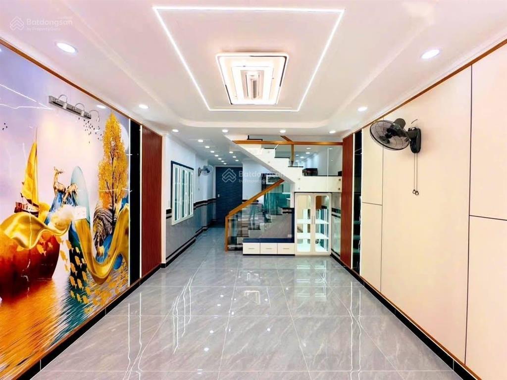 Siêu phẩm  2 tầng  ngay bến xe buýt hiệp thành  hẻm ô tô thông  hiệp thành  quận 12  giá 4.92