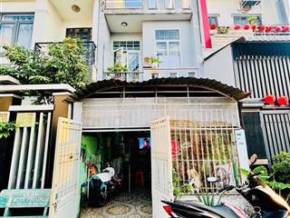 Nhà dương thị mười hẻm xe hơi 5m ô tô đậu cửa 30m ra mt, đi bộ chợ hạt điều. 3pn có pn dưới.
