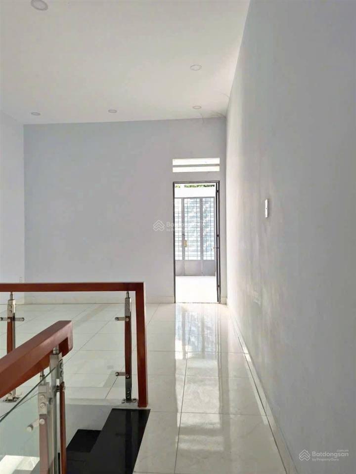Mặt tiền chợ hiệp thành quận 12, 2 tầng 64m2. vừa ở vừa kinh doanh.