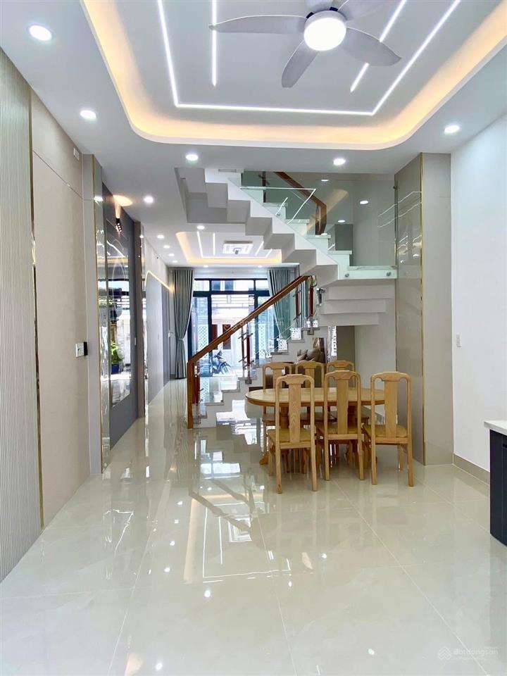 Nhà 4 tầng mởi 100% tk hiện đại, sát bên trường lê văn thọ. xe hơi tới cửa nguyễn thị đặng, quận 12