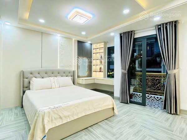 Siêu phẩm 4 tầng mới 100%, ô tô ngủ trong nhà. ngay trung tâm quận gò vấp.