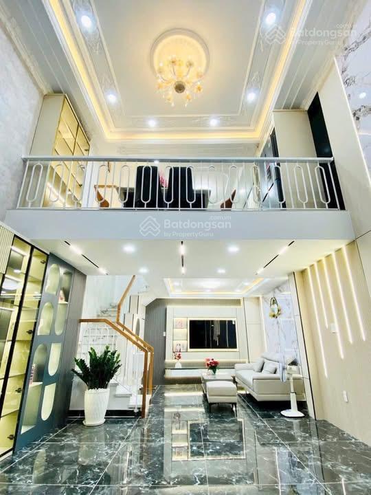 Siêu phẩm 4 tầng mới 100%, ô tô ngủ trong nhà. ngay trung tâm quận gò vấp.