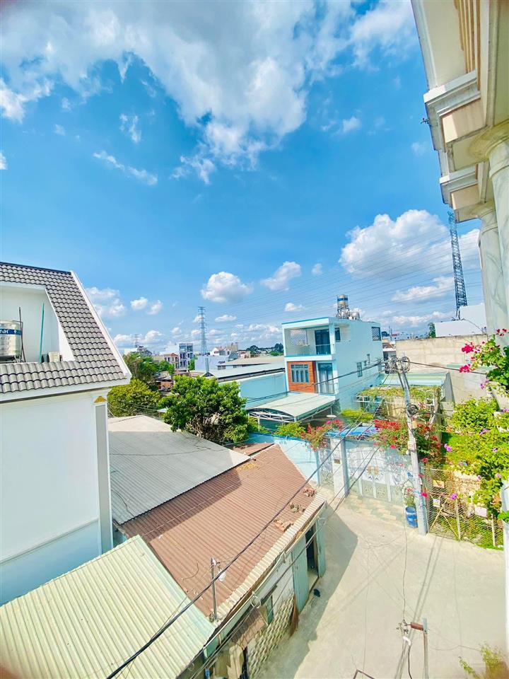 Siêu phẩm nhà 3 tầng 64m2 khu vip lâm thị hố q12  oto tránh  đủ tiện ích  nhà đẹp ở ngay.