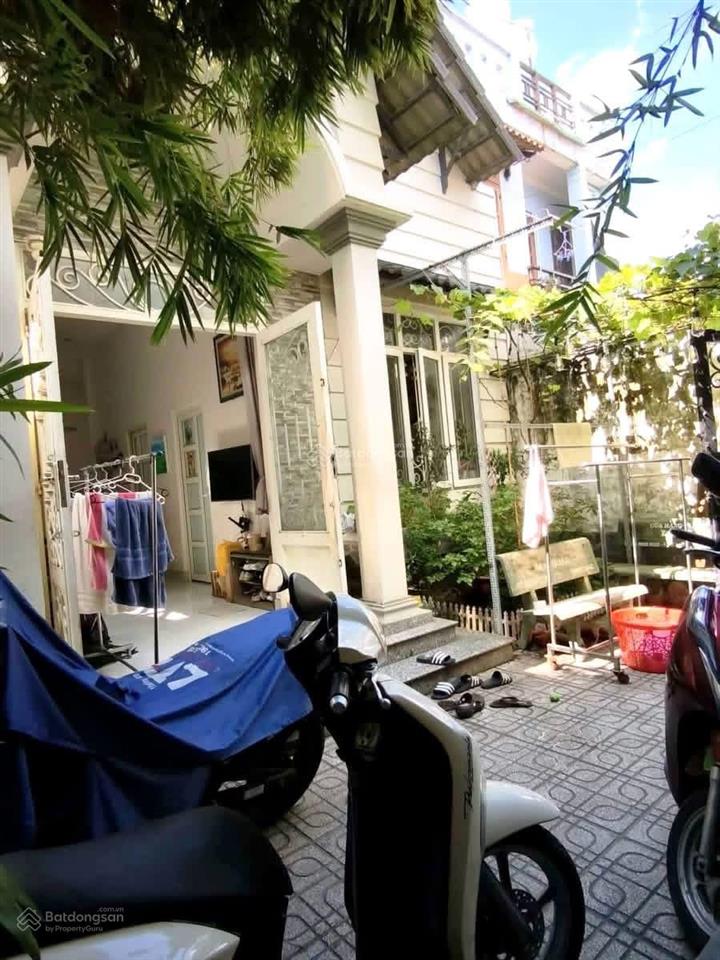 Nhà 2 tầng thiết kế kiểu biệt thự sân vườn  127m2  gần nhà thờ giáo xứ trung mỹ tây. chỉ 4,79 tỷ