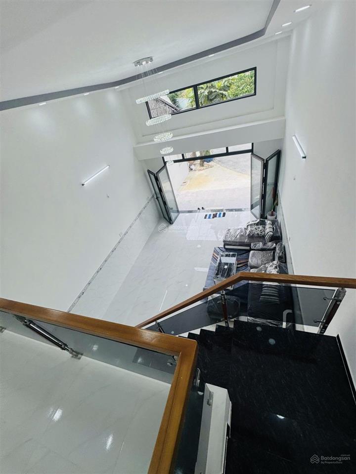 Nhà 2 tầng  96m2  đường nhựa 6m tân xuân 2  tiện vừa ở vừa kinh doanh buôn bán.