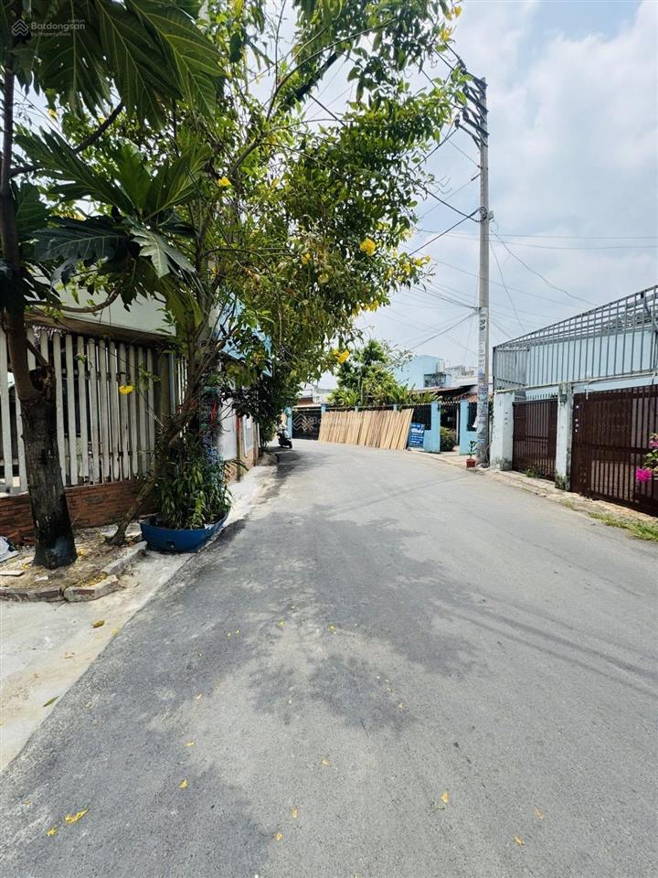 Nhà 2 tầng  96m2  đường nhựa 6m tân xuân 2  tiện vừa ở vừa kinh doanh buôn bán.