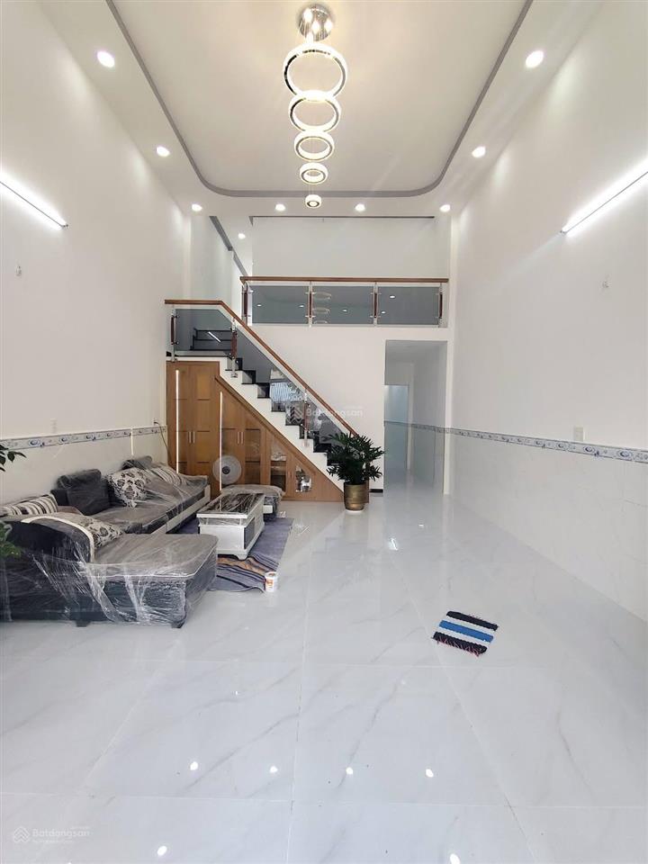 Nhà 2 tầng  96m2  đường nhựa 6m tân xuân 2  tiện vừa ở vừa kinh doanh buôn bán.